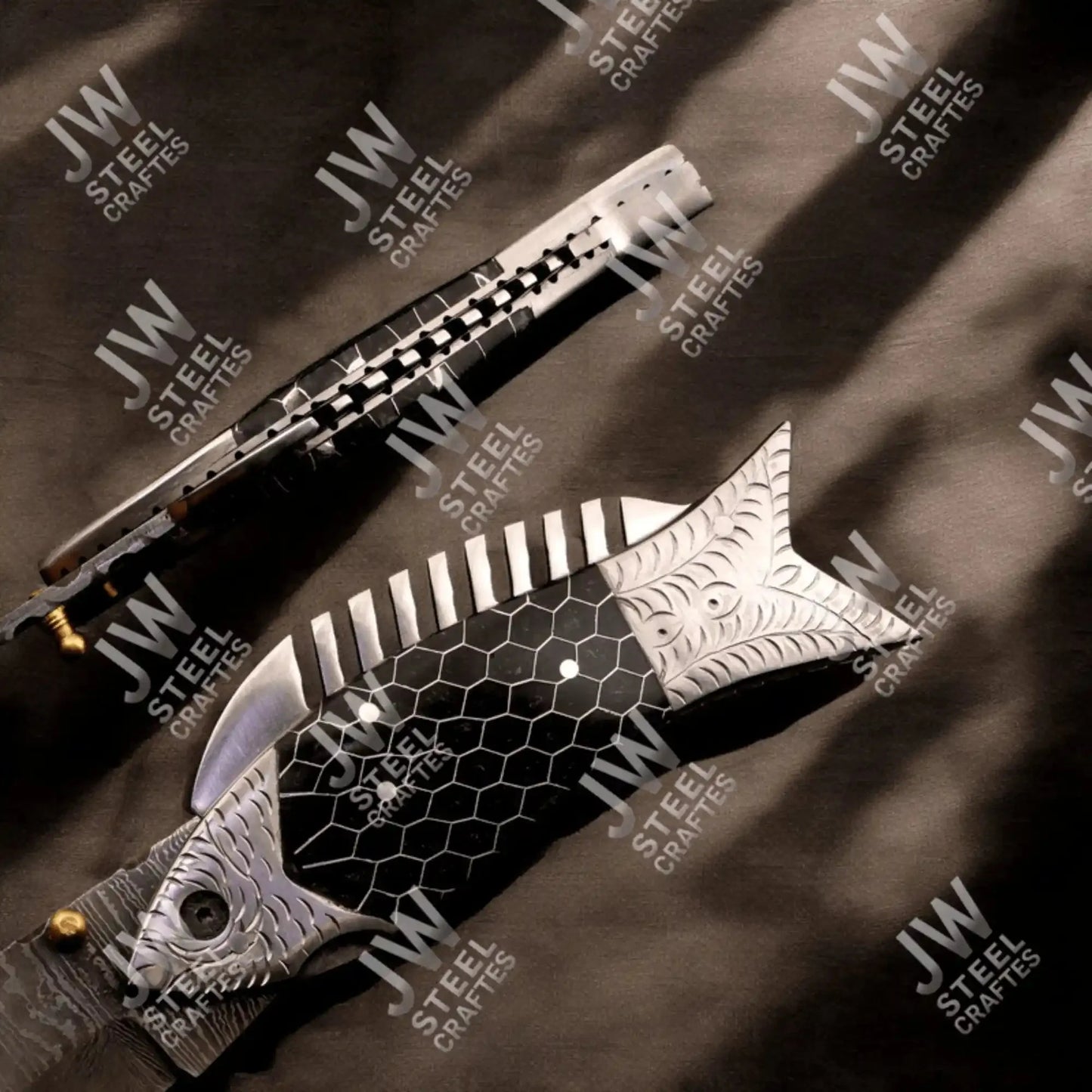 Handmade Damascus Steel Folding Knife – Black Honeycomb Handle, Engraved Bolster