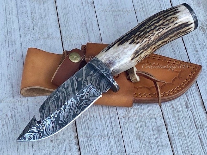 Deer Skinning Guthook Knife Custom Handmade Full Tang Damascus Steel with Stag Horn Handle, 8.5-inch - The Staghorn Hunter