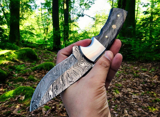 Shadowstalker – Damascus Hunting Knife, Handmade