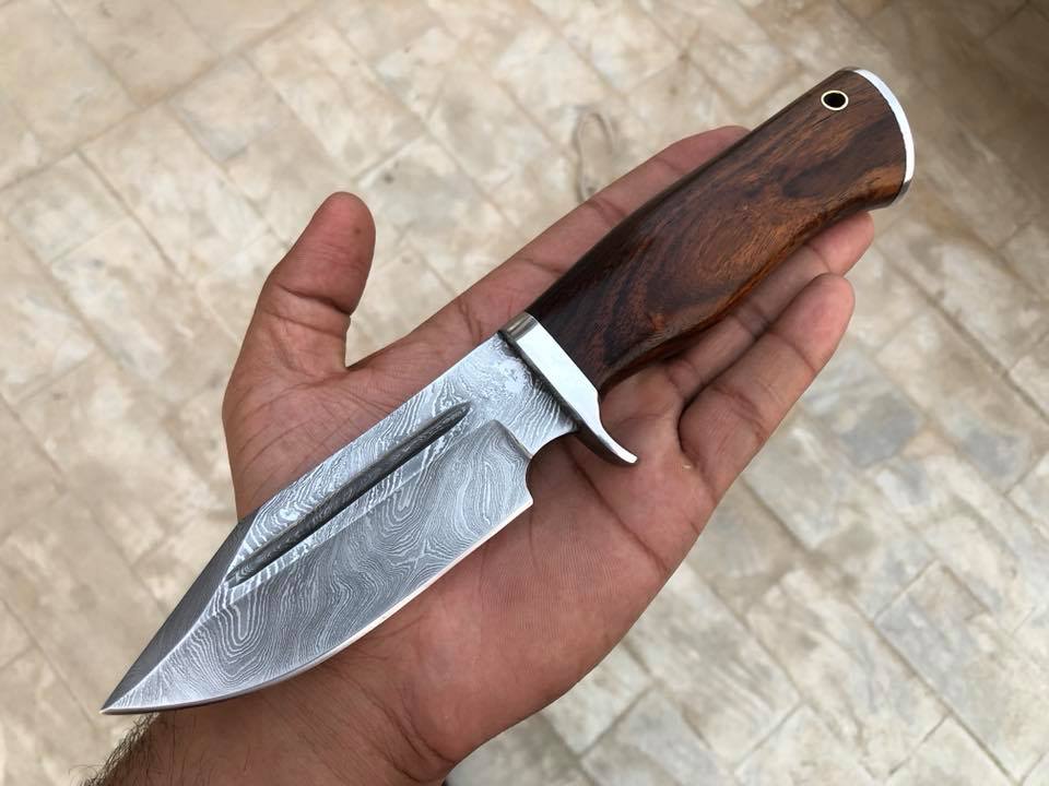 Custom Handmade Twist Damascus Steel Hunting Skinning Knife