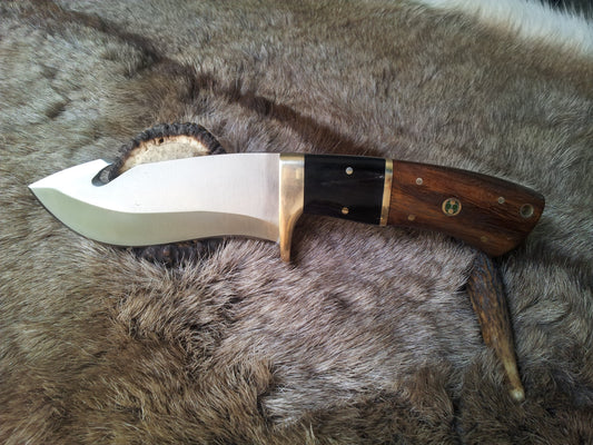 Fixed Blade Guthook Knife - 1095 High Carbon Steel & Rosewood/Buffalo Horn Handle