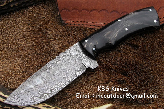 Hand Made Damascus Skinning Knife