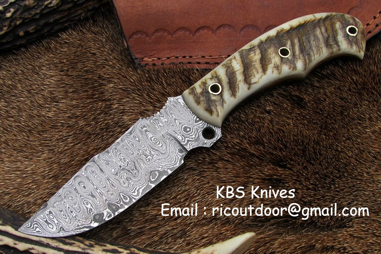 Handmade Damascus Skinning Knife
