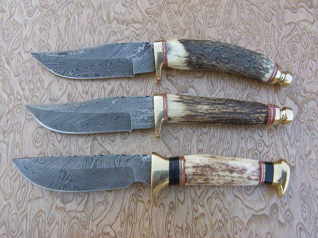 The Hunter’s Edge: Custom Handmade Damascus Steel Outdoor Hunting Knife | Antler Horn Handle | 8.5 Inches | KBS Knives