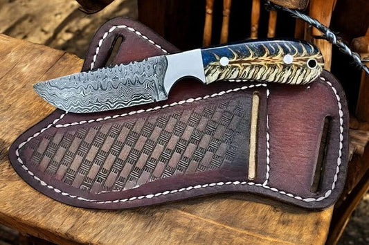 Rancher’s Knife – Damascus Steel with Pine-Cone Resin Handle & Leather Sheath