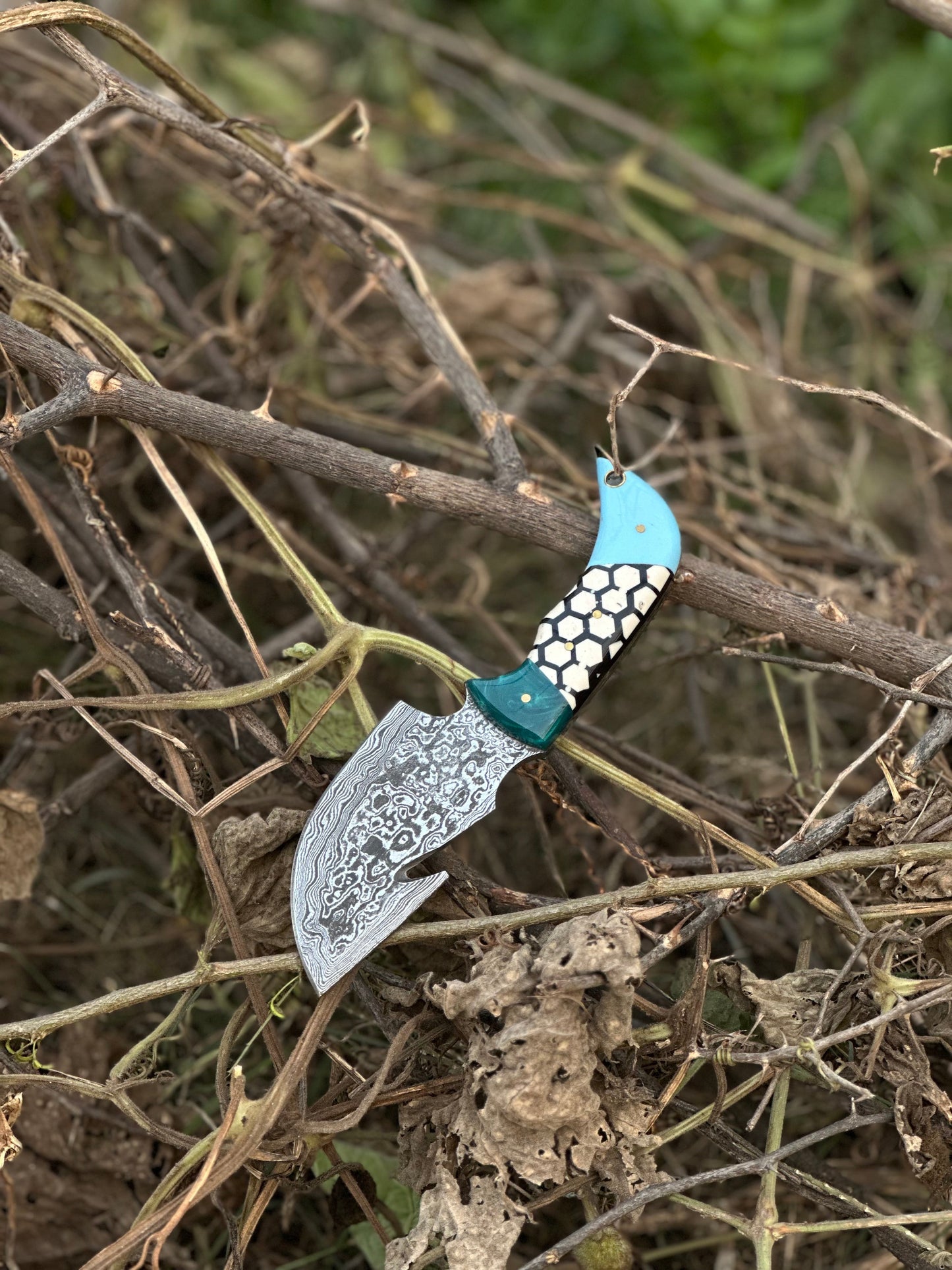 Custom Handmade Damascus Steel Guthook Skinning Knife – Resin Handle 7.5” with Leather Sheath