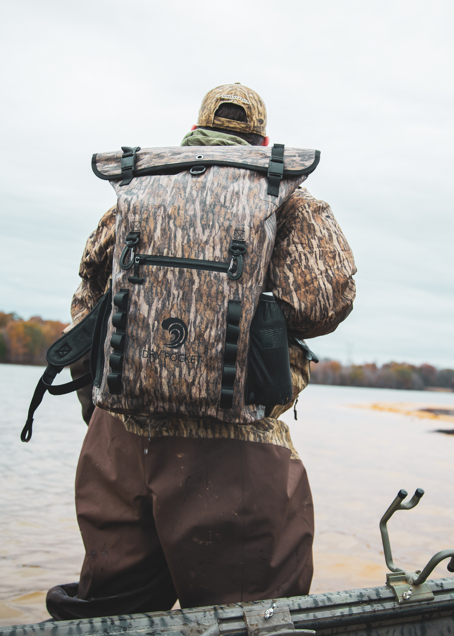 RESTOCK ARRIVING IN JULY / Mossy Oak - 25-Liter, Auto-Sealing, Waterproof, Floating, Scent Proof Dry Bag