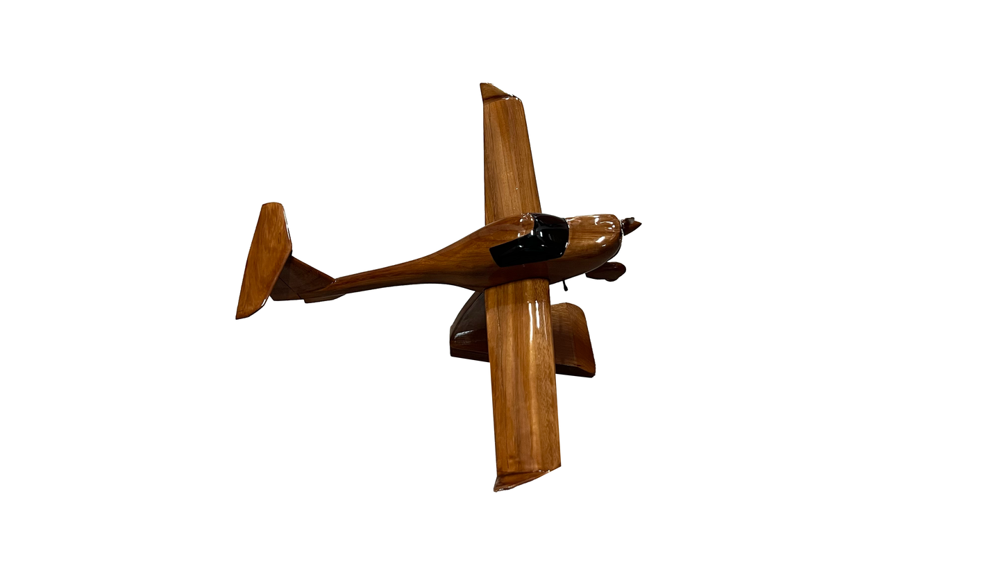 DA-20 ( DA20 ) Diamond Mahogany Wood Desktop Aircraft Model.