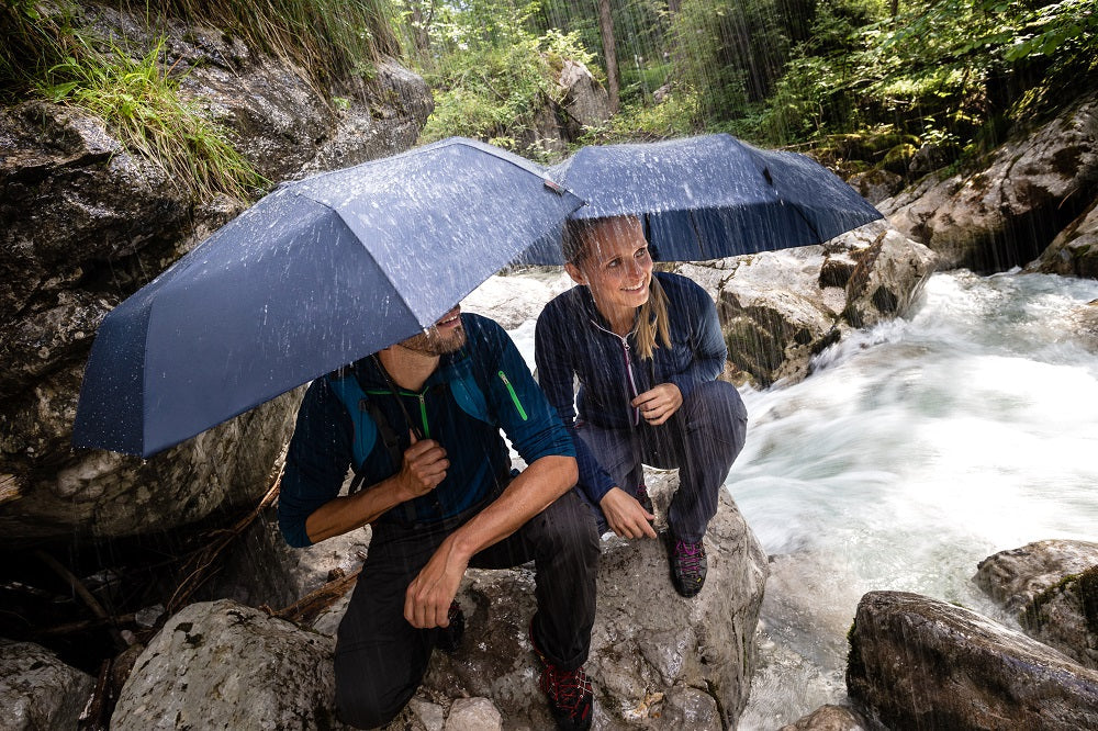 Light Trek Trekking Umbrella – Ultra-Lightweight, Compact & Durable Manual Umbrella with Glass Fibre Frame for Reliable Hiking Rain and Sun Protection