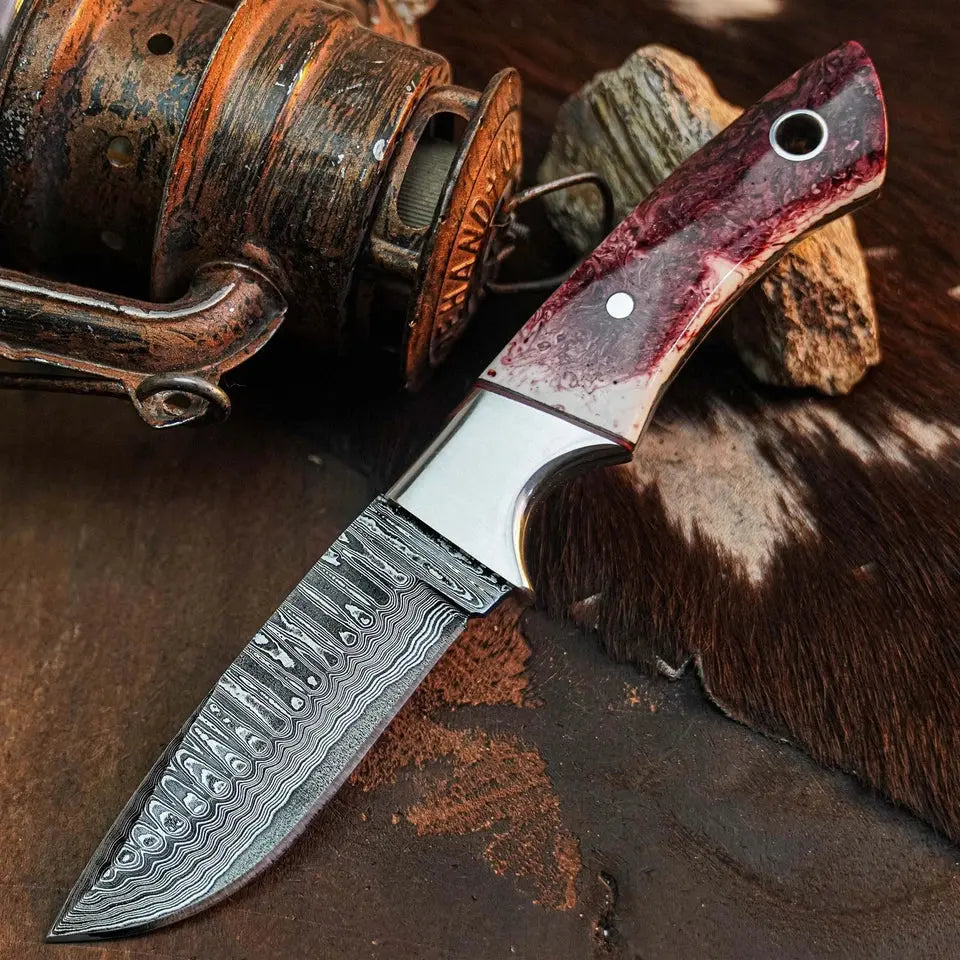 9.1" Handmade Damascus Hunting Knife – Full Tang Resin Handle