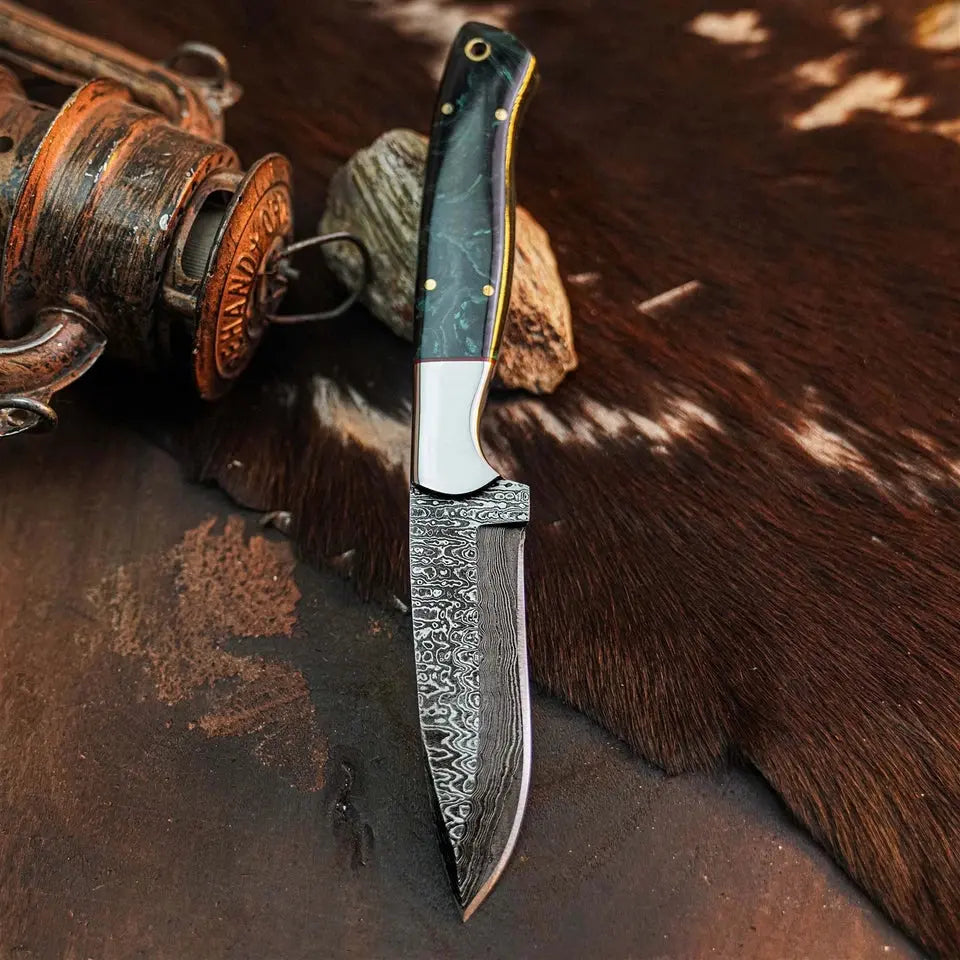 9.1" Handmade Damascus EDC Hunting Knife – Full Tang Resin Handle