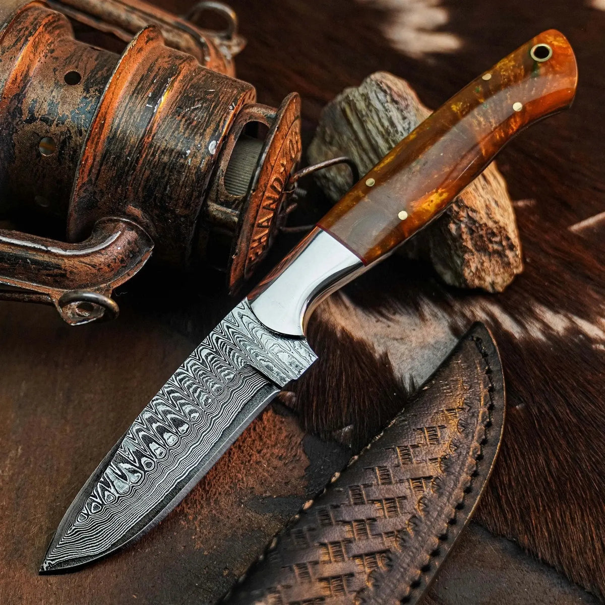 9.1" Handmade Damascus Hunting EDC Knife – Full Tang Resin Handle