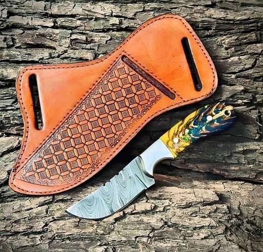 Rancher’s Belt Knife – Damascus EDC with Pine Cone Handle