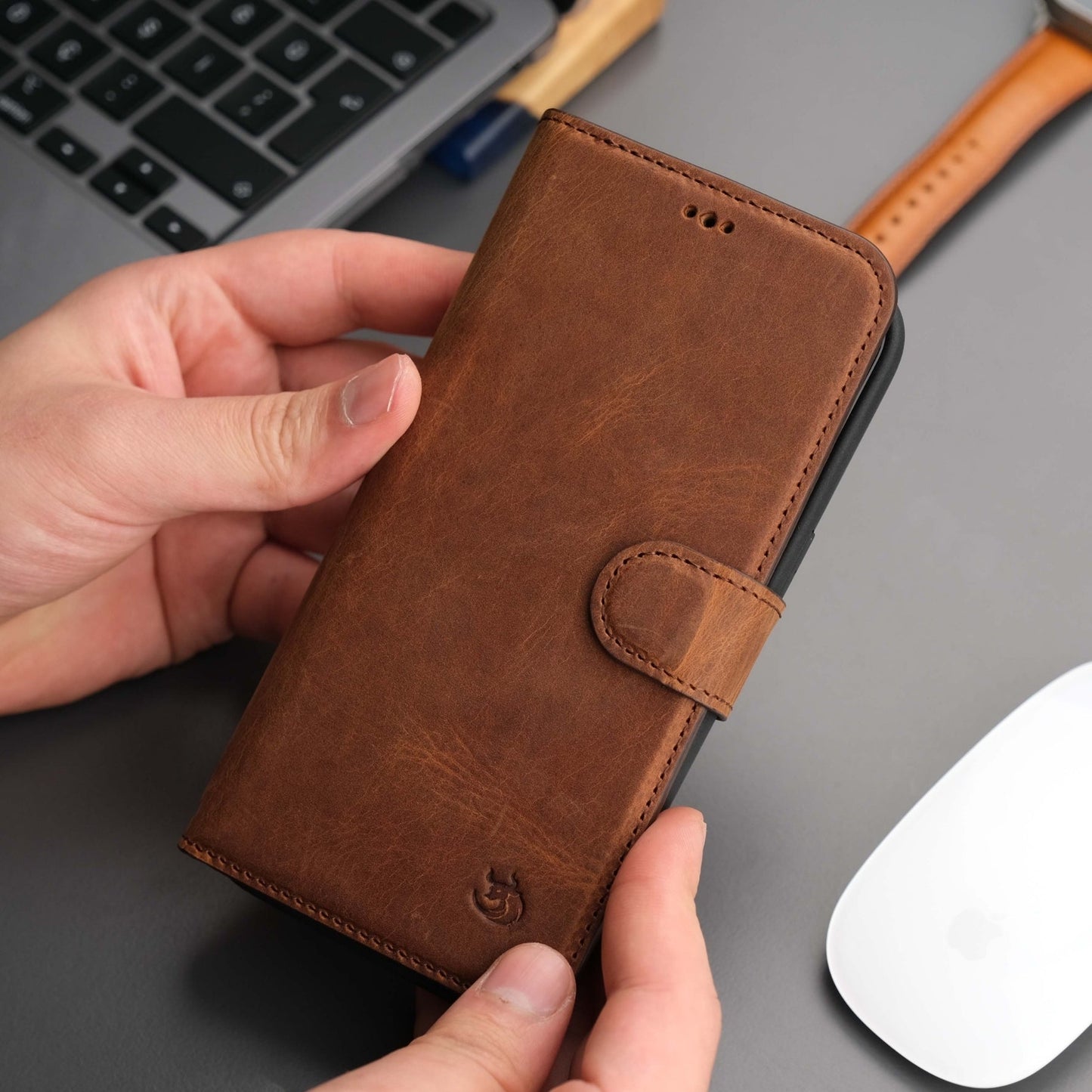 Casper Leather iPhone 14 Pro Max Wallet Case | MagSafe