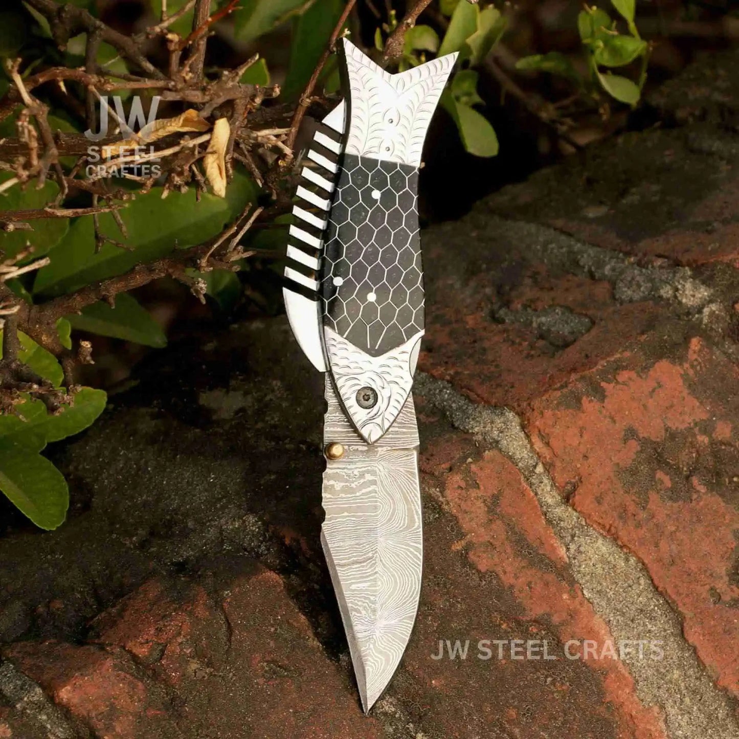 Fish-Style Damascus Folding Knife | 5 Color Variants | Hand-Engraved Collectible by JW SteelCrafts