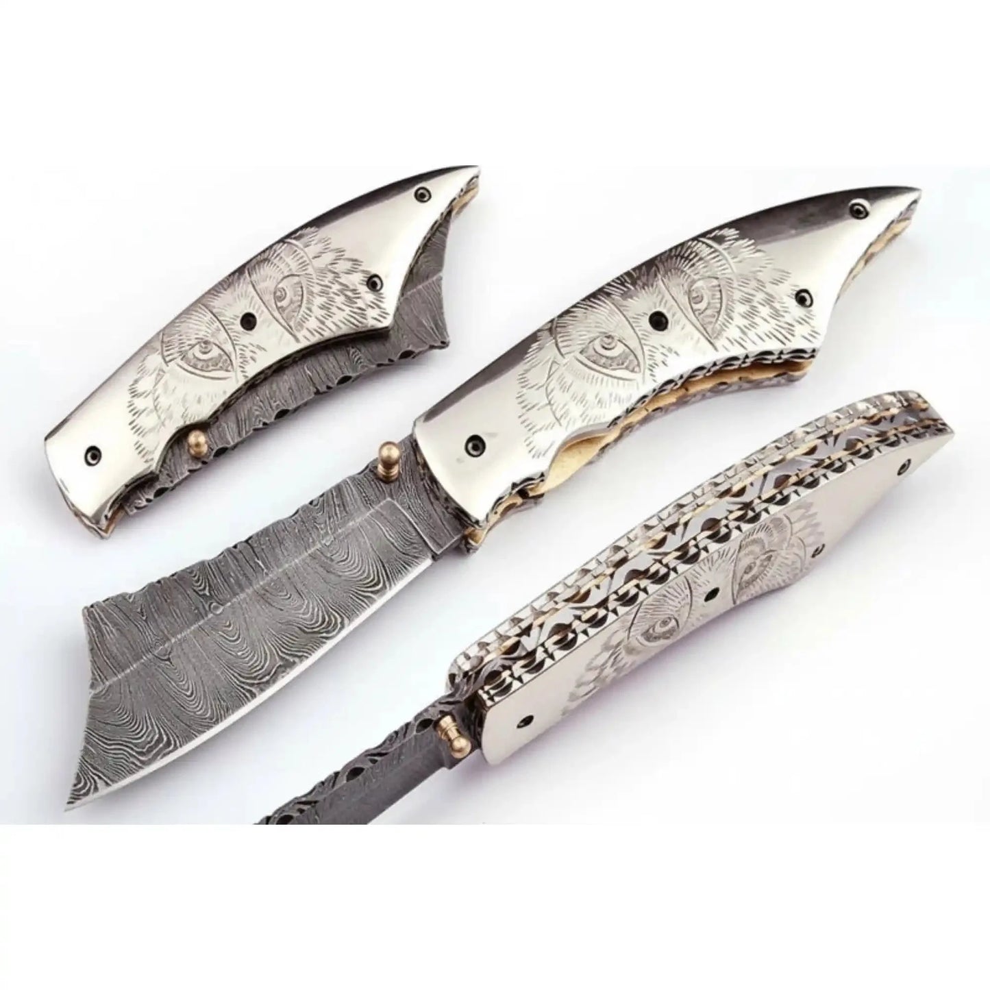 Hand Engraved Damascus Folding Knife with Skull Design & Brass Liners – Collector Pocket Knife