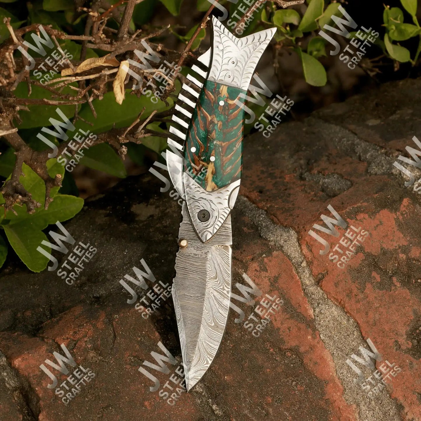 Hand Forged Damascus Steel Folding Knife – Honeycomb, Pinecone & Brass Handle Variations