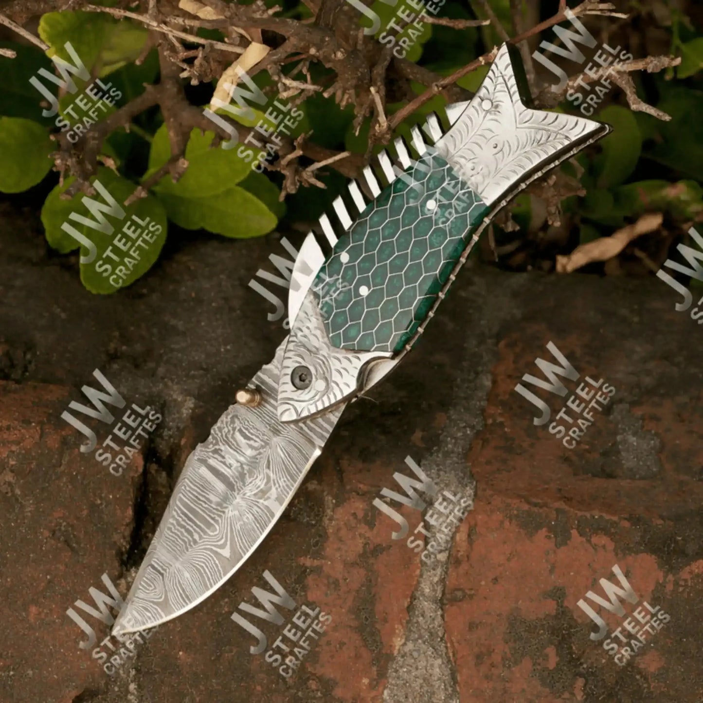 Hand Forged Damascus Steel Folding Knife – Honeycomb, Pinecone & Brass Handle Variations