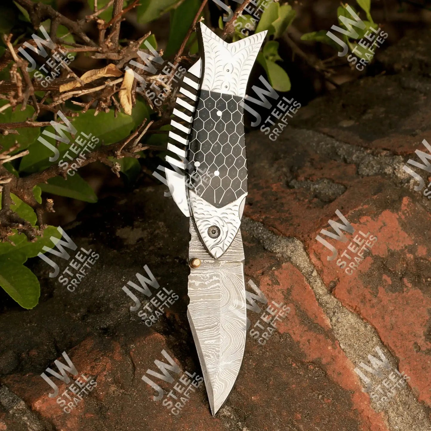 Hand Forged Damascus Steel Folding Knife – Honeycomb, Pinecone & Brass Handle Variations