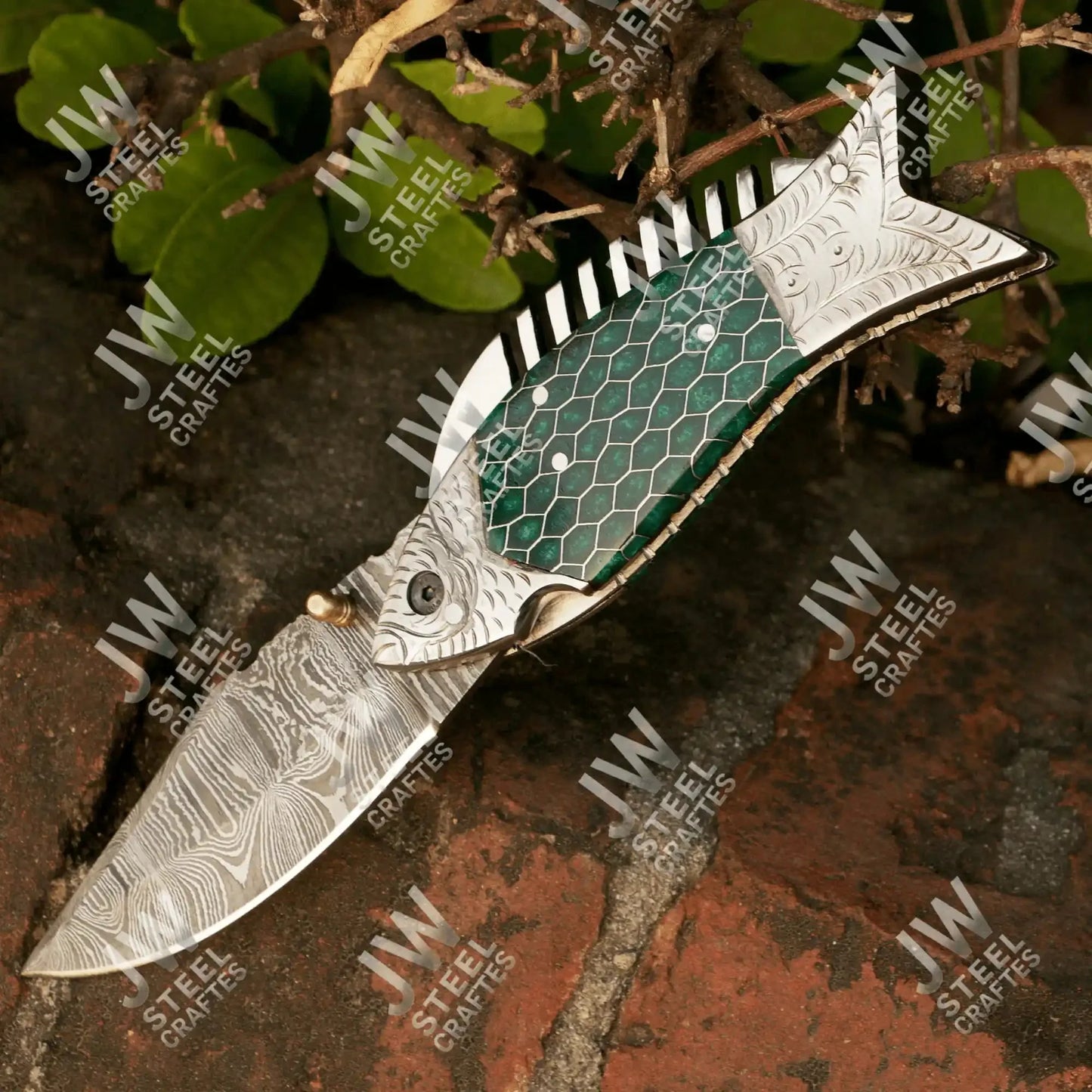 Hand Forged Damascus Steel Folding Knife – Honeycomb, Pinecone & Brass Handle Variations
