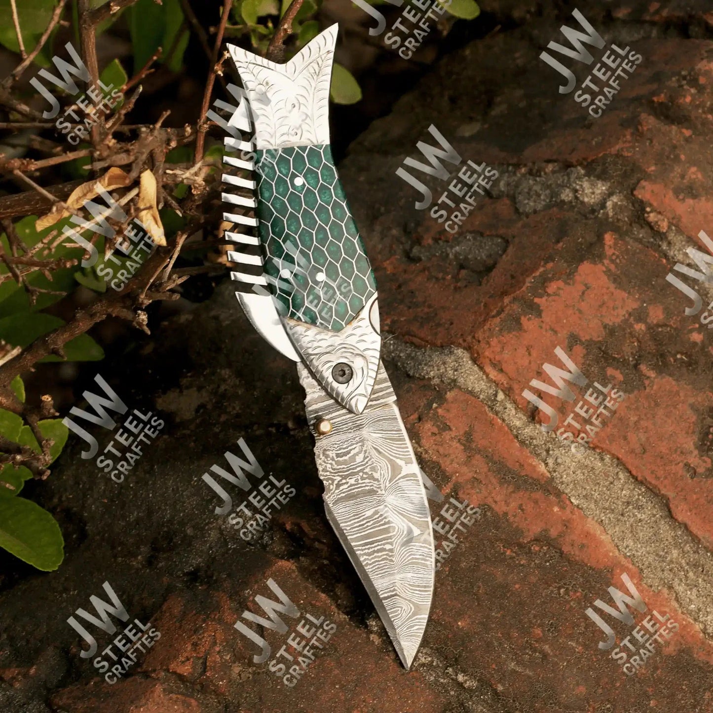 Hand Forged Damascus Steel Folding Knife – Honeycomb, Pinecone & Brass Handle Variations