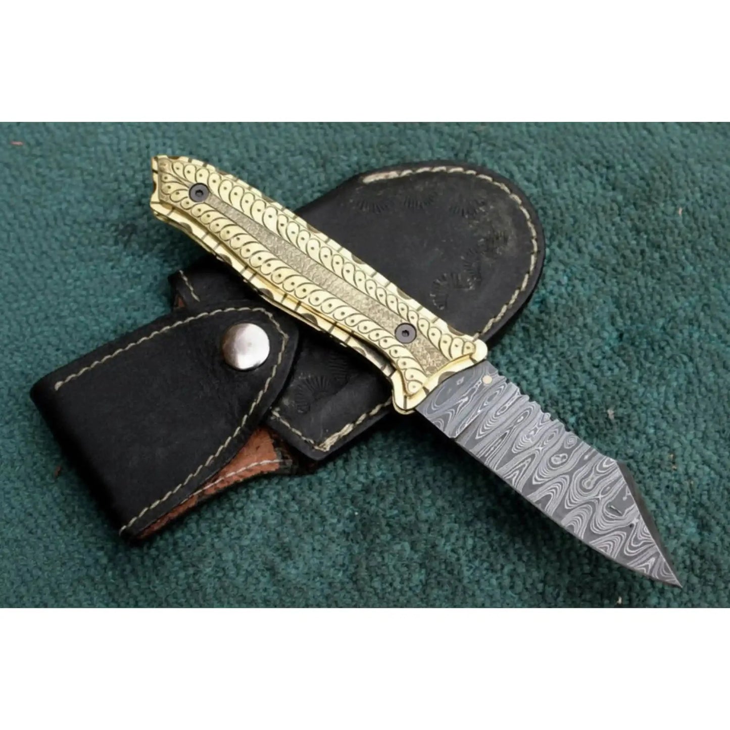 Handmade Damascus Steel Folding Knife with Olive Wood Handle – Brass Liner Pocket Knife