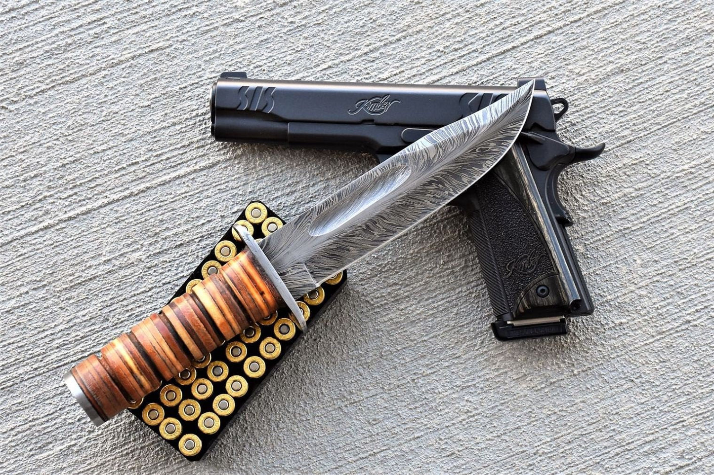 Custom Handmade Feather Pattern Damascus Steel Survival Hunting Knife