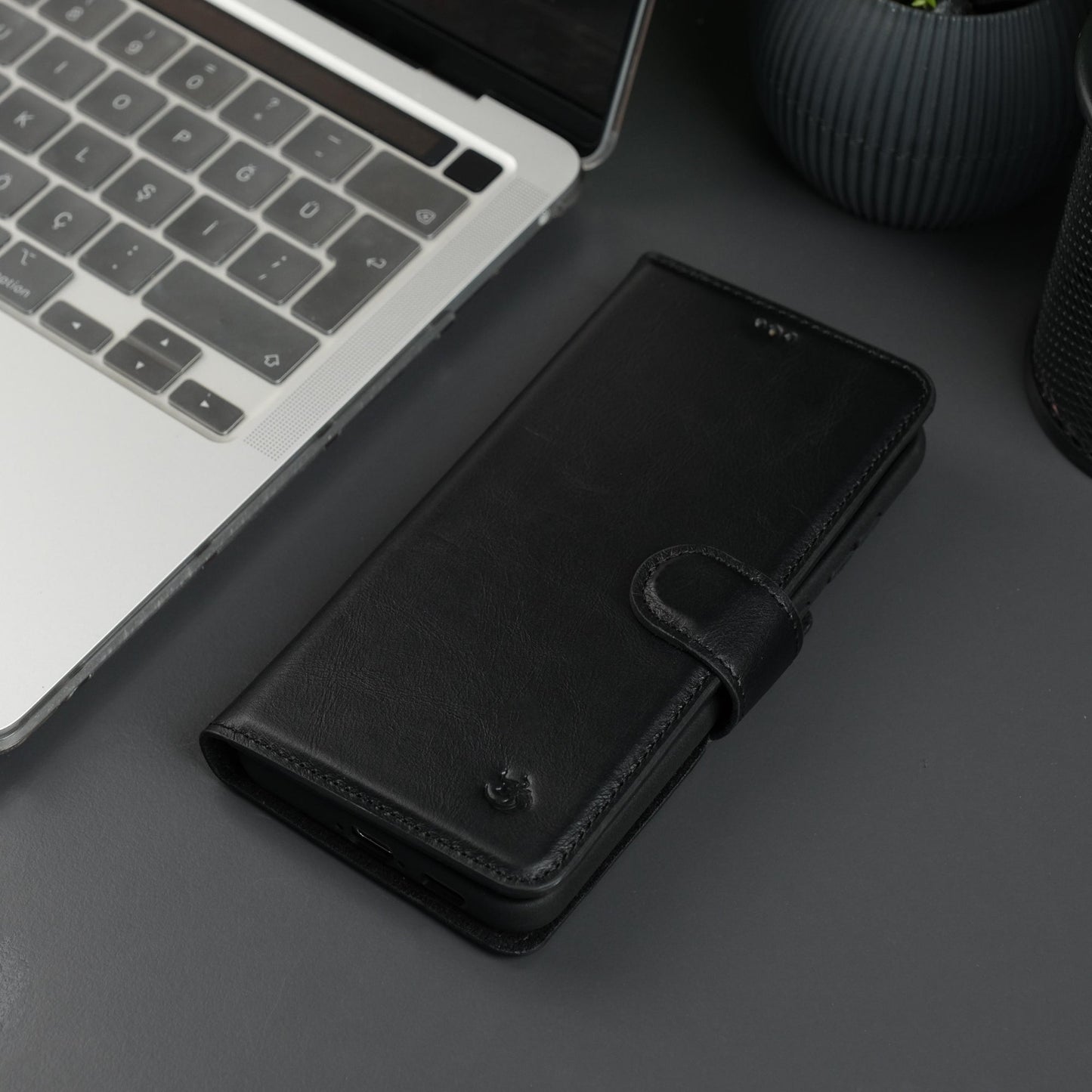 Leather Samsung Galaxy S25 Plus Wallet Case | Buffalo