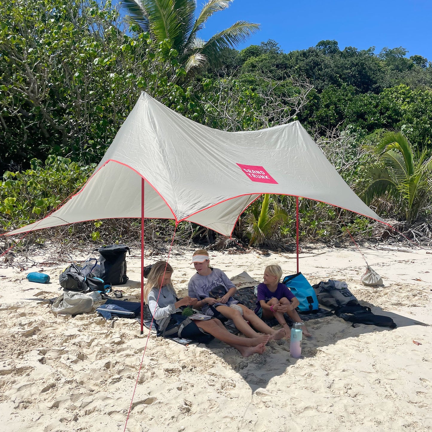 Grand Trunk ShadeCaster 4 Person Sunshade