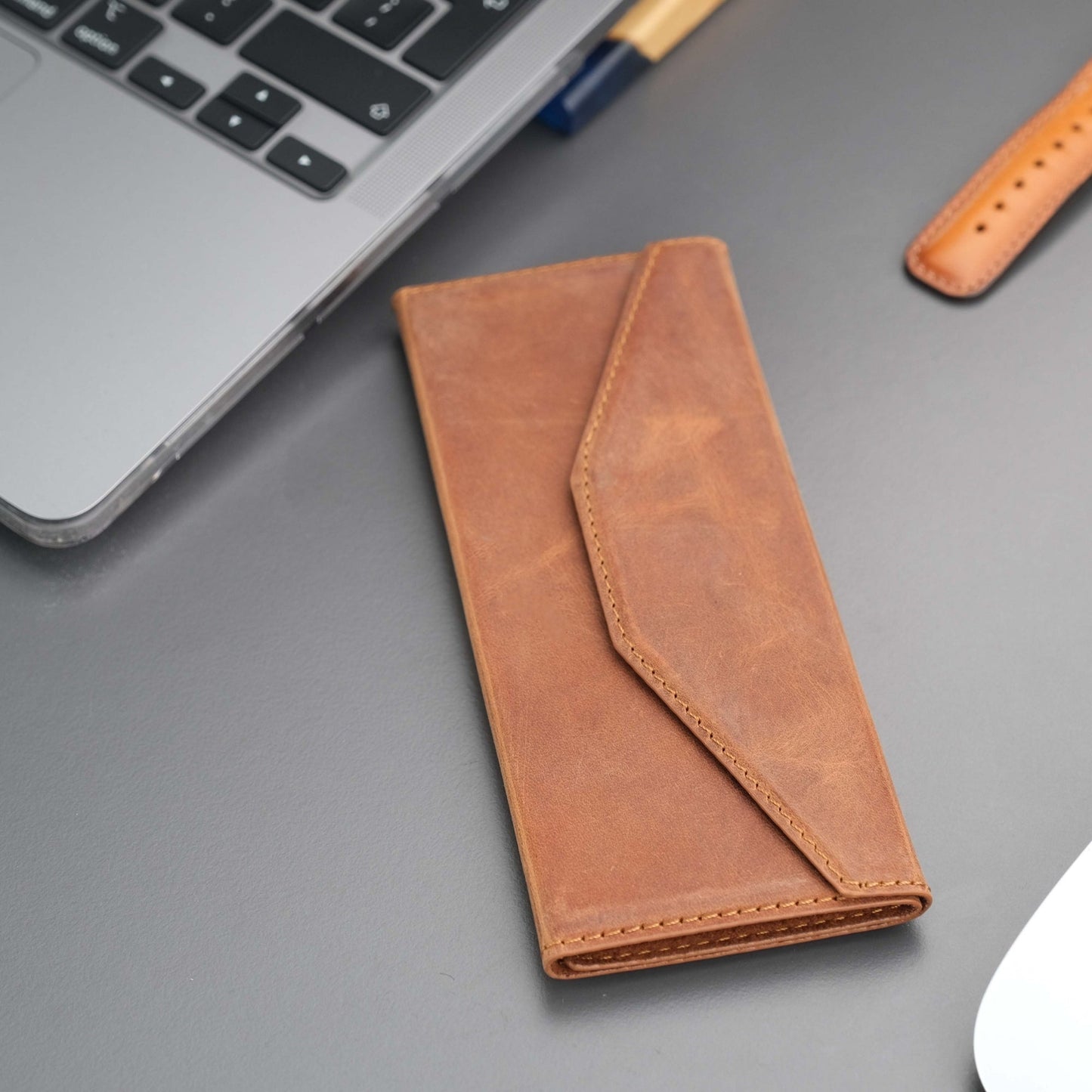 Triangle Leather Glasses Case – Vintage Eyewear Holder