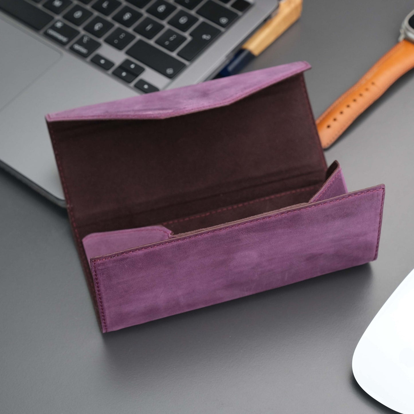 Triangle Leather Glasses Case – Vintage Eyewear Holder